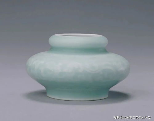 从工艺美术藏品看乾隆审美 是“土味”奢华，还是集大成的帝王气象？